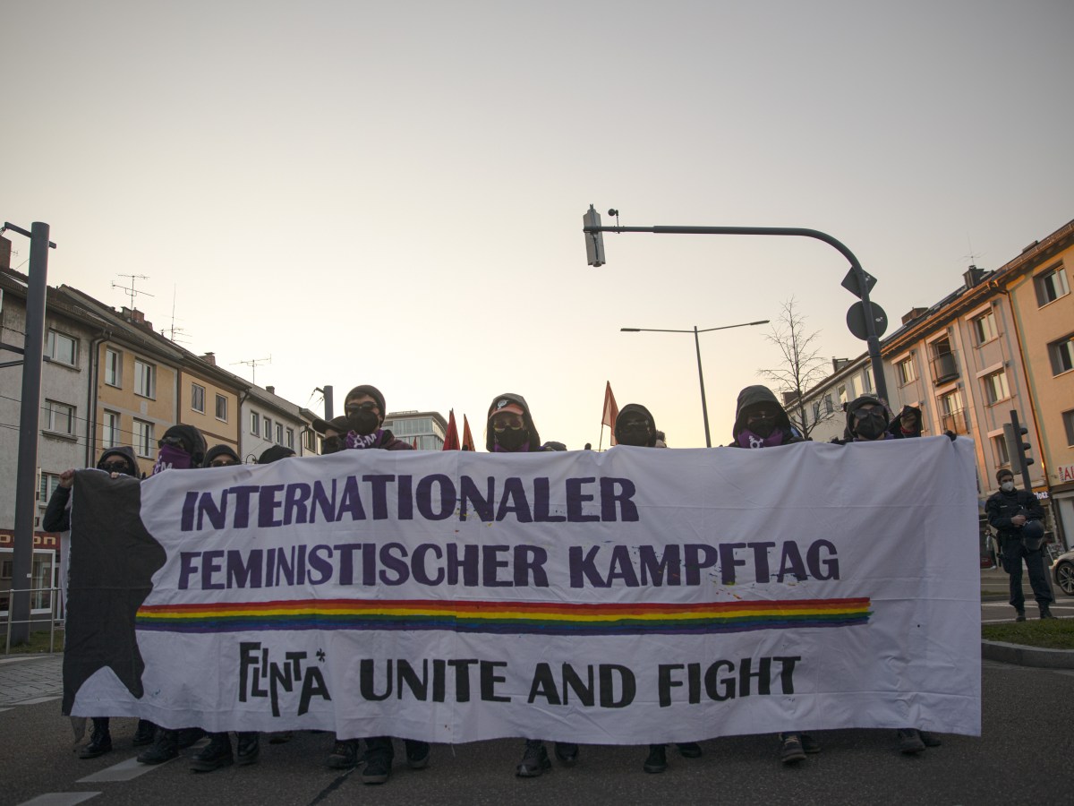 4000 demonstrieren in Freiburg anlässlich des Feministischen&nbsp;Kampftags
